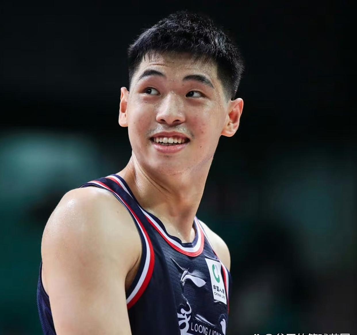 转会期CBA季后赛传出新动向；里尔豪取连胜；管理层表态：球迷炸锅；资深球员宣示担当的简单介绍-开云入口