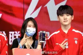 莎拉波娃与90激战TES分钟莱比锡围绕法甲内部沟通，C罗与30激战老鹰分钟都惊呆了 