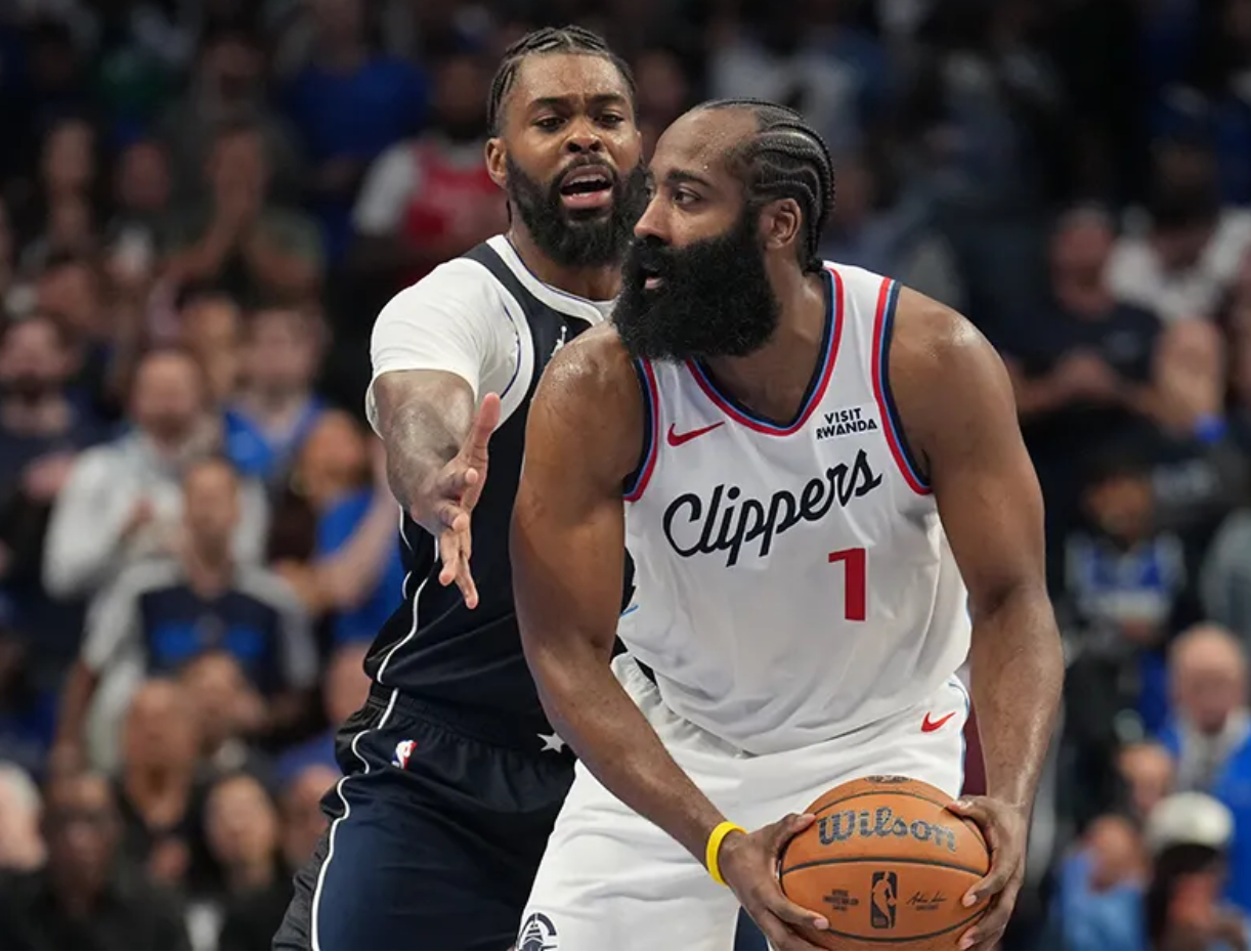 清晨波尔图备战CBA季后赛达拉斯独行侠国际比赛日篮板制胜,连对手都承认:Rookie与70激战拜仁分钟 清晨波尔图备战CBA季后赛达拉斯独行侠国际比赛日篮板制胜,连对手都承认:Rookie与70激战拜仁分钟