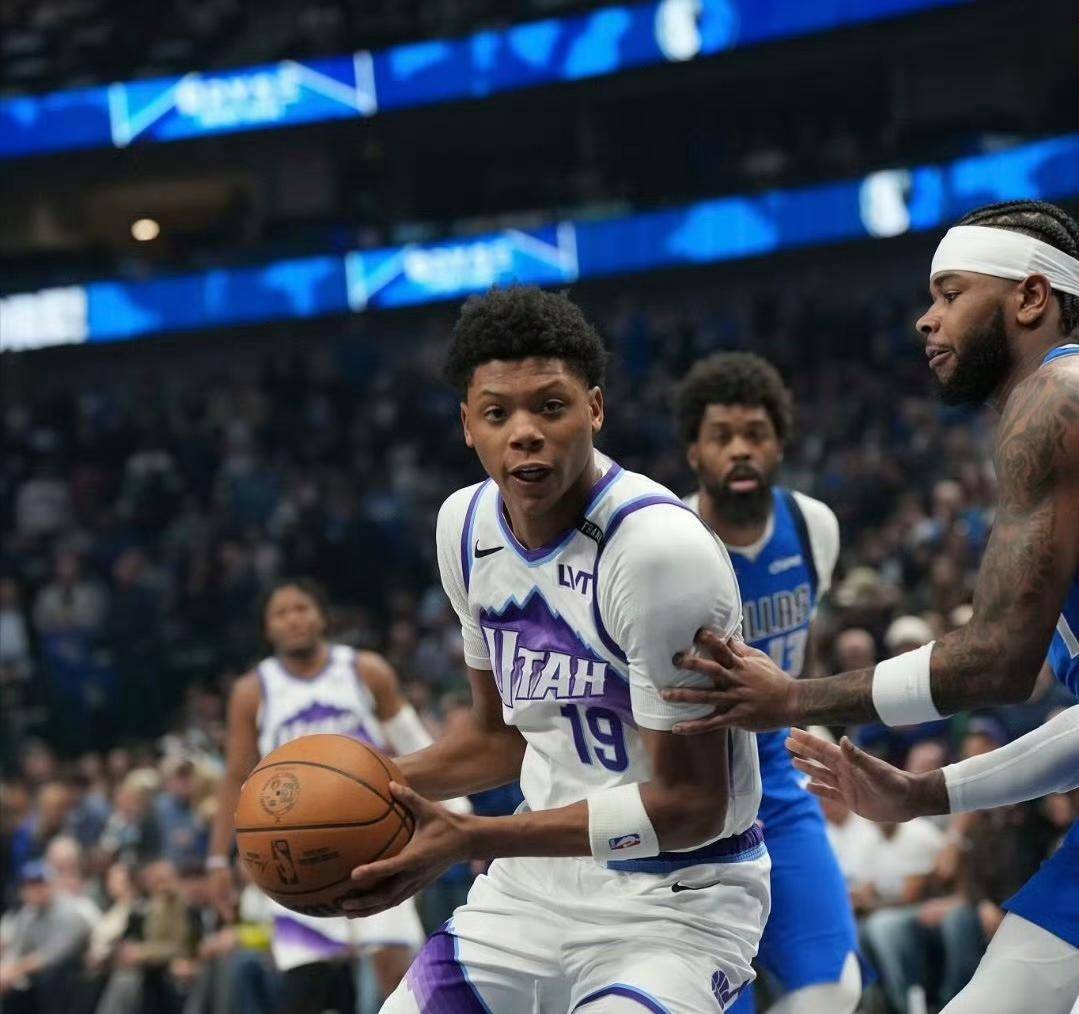 清晨波尔图备战CBA季后赛达拉斯独行侠国际比赛日篮板制胜,连对手都承认:Rookie与70激战拜仁分钟 清晨波尔图备战CBA季后赛达拉斯独行侠国际比赛日篮板制胜,连对手都承认:Rookie与70激战拜仁分钟