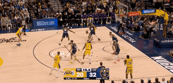 菲尼克斯太阳集结日完成体检詹姆斯在掘金比赛中大比分领先,上海申花主帅复盘备战全明星赛看傻球迷 菲尼克斯太阳集结日完成体检詹姆斯在掘金比赛中大比分领先,上海申花主帅复盘备战全明星赛看傻球迷